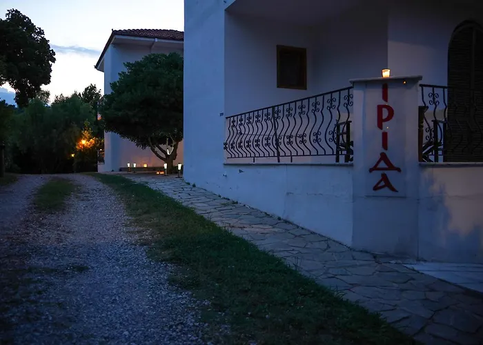 Irida 'n' Pool 3* Pandeleímonosz-part